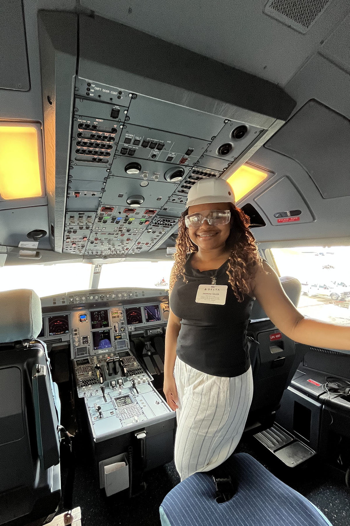 Image for Across Georgia in Five Days: Business Tour Takes Students from Flight Simulators to Fortune 500s