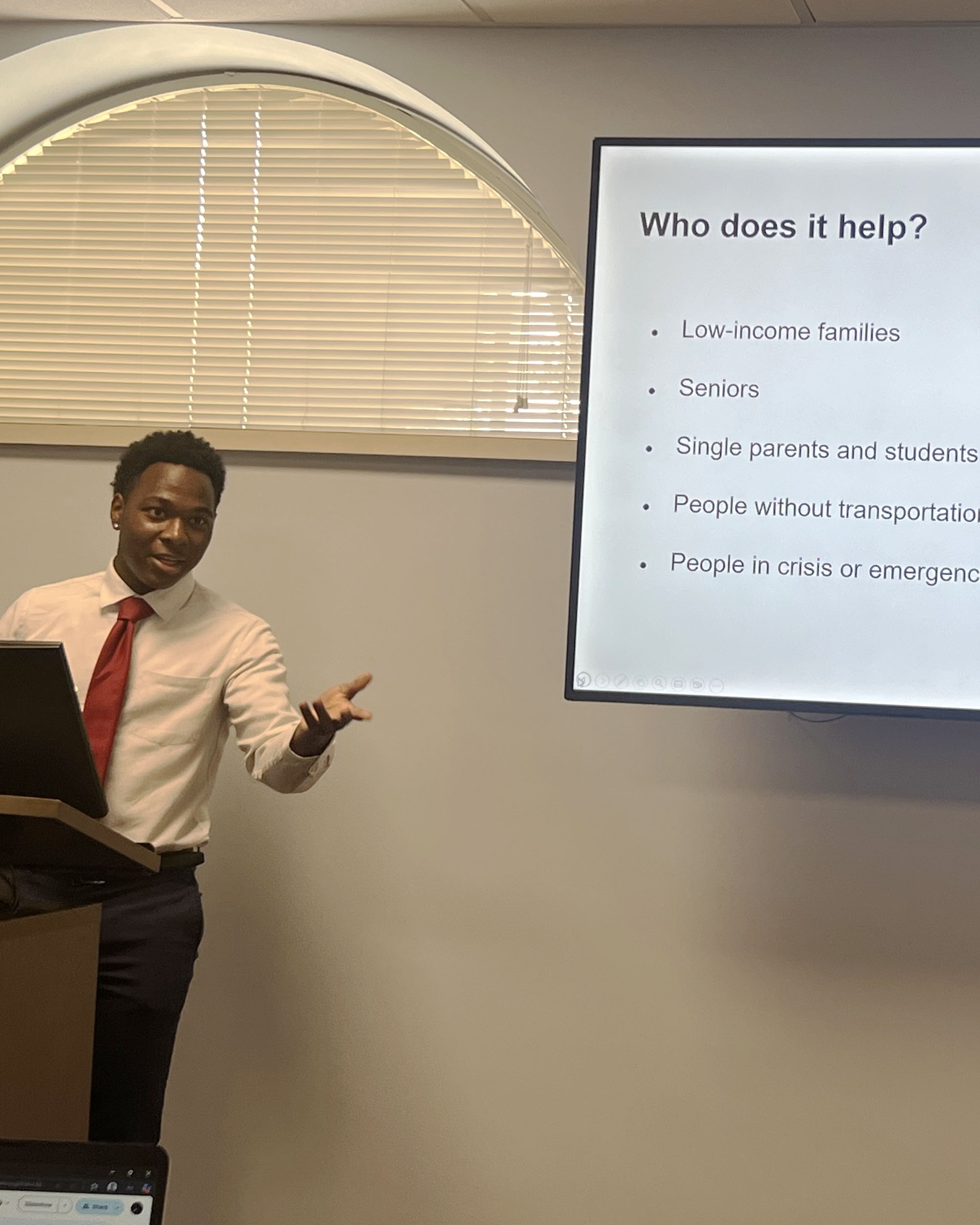 Baldwin County High School student Kingston Jenkins gives his business pitch. (Photo: Kylie Rowe)