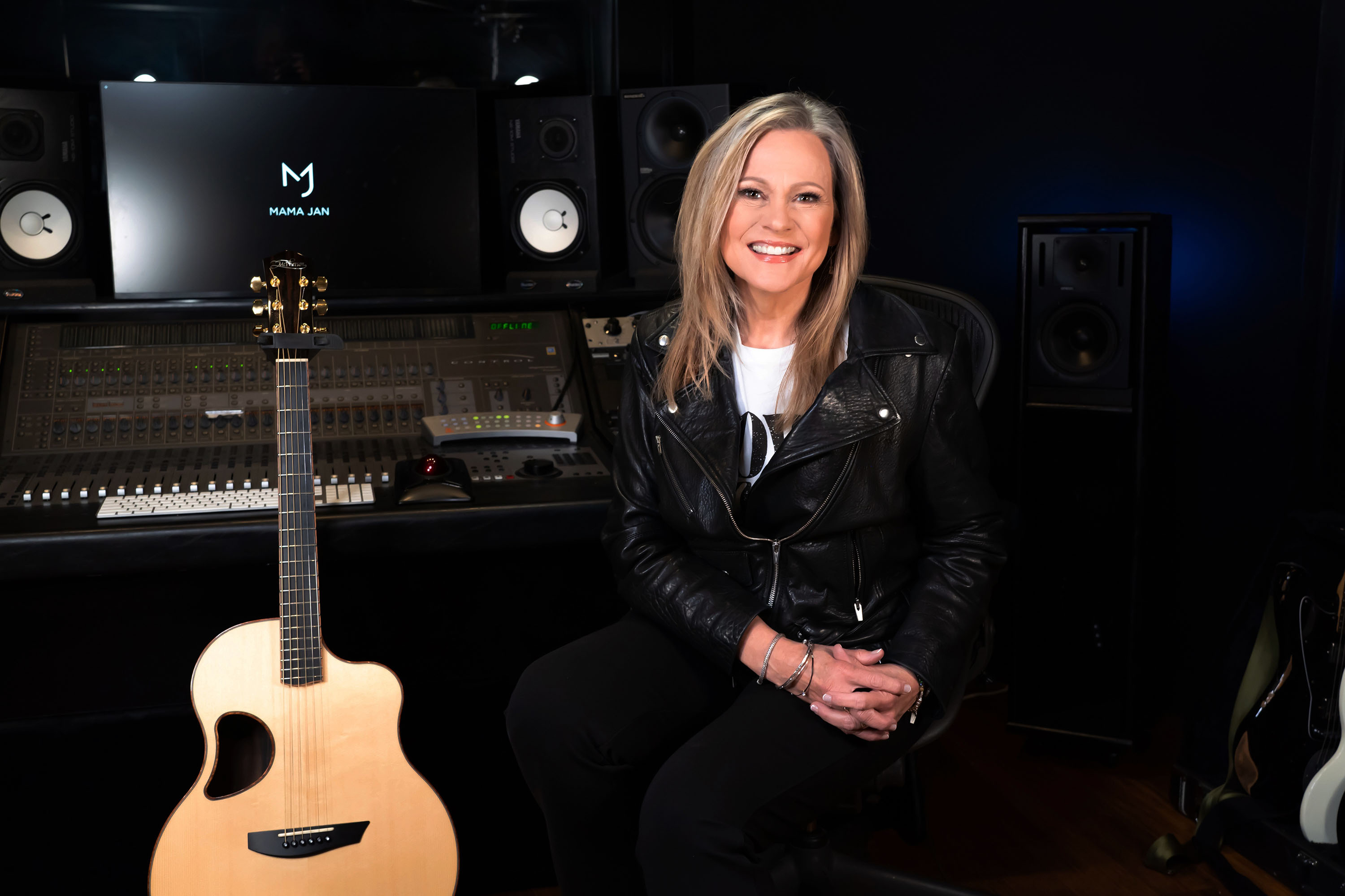 Image for Singing with the Stars: Alumna is a vocal coach for artists like Usher, Justin Bieber