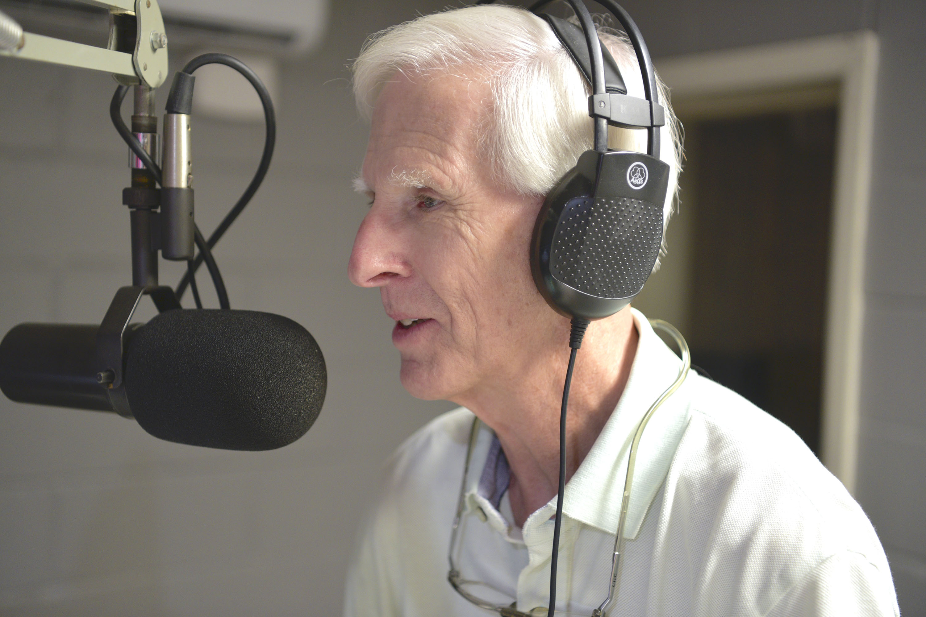 Scott MacLeod on the mic