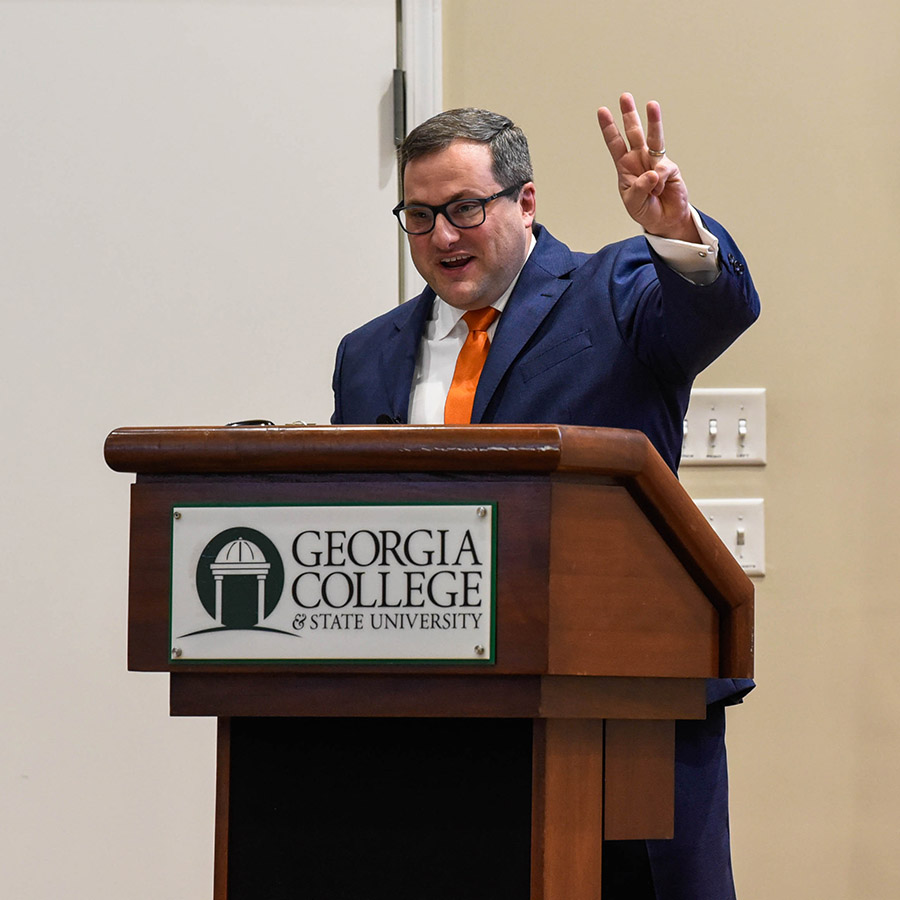 Dr. Harold Mock gives the 13th annual Lounsbury Lecture in Peabody Auditorium. (Photo: Janelle Tyler)