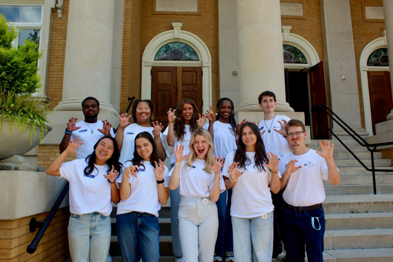 Image for First-year students learn to lead themselves, their peers and their community through Leadership Academy