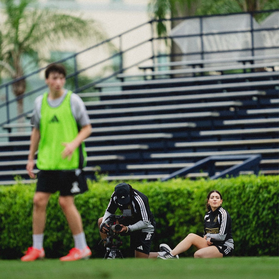 Becca Fallon (’21) works the sideline at an Atlanta United practice. (Photo: Atlanta United)