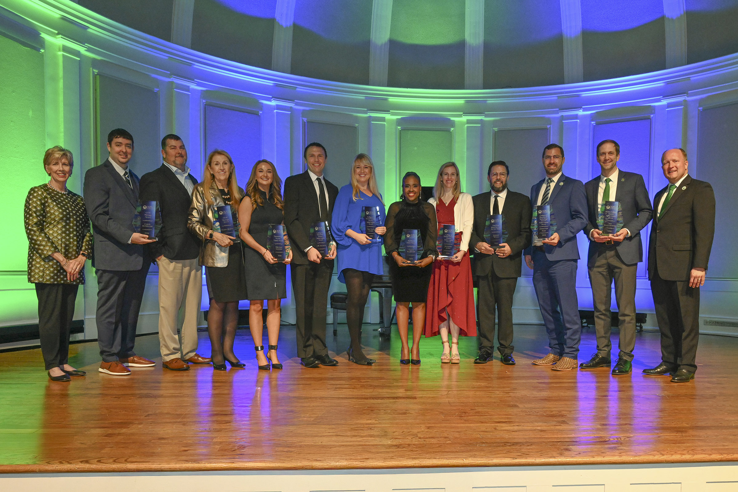 Brittant Curry wins alumni award