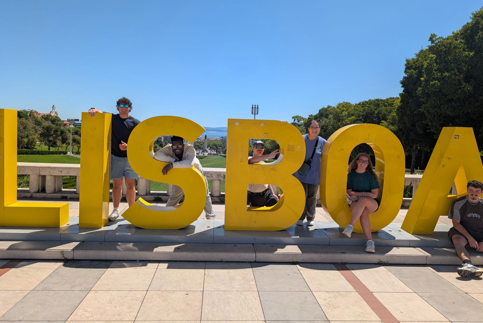 The Sol-Gel group in Lisbon