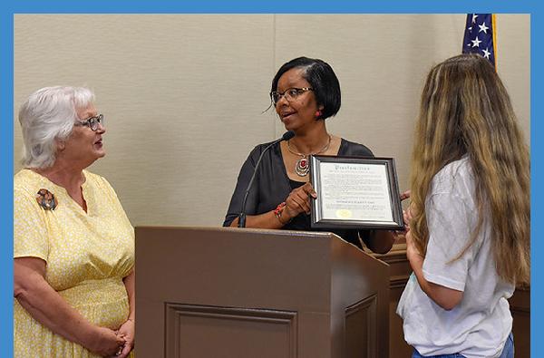 Coverdell Scholar draws attention to 19th Amendment and civil discourse