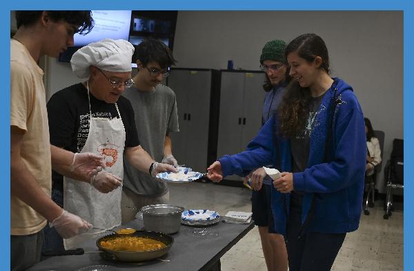 Economics professor gives students a taste of the shrimp industry