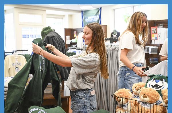  Students save over $100,000 with Barnes & Noble 'First Day' program