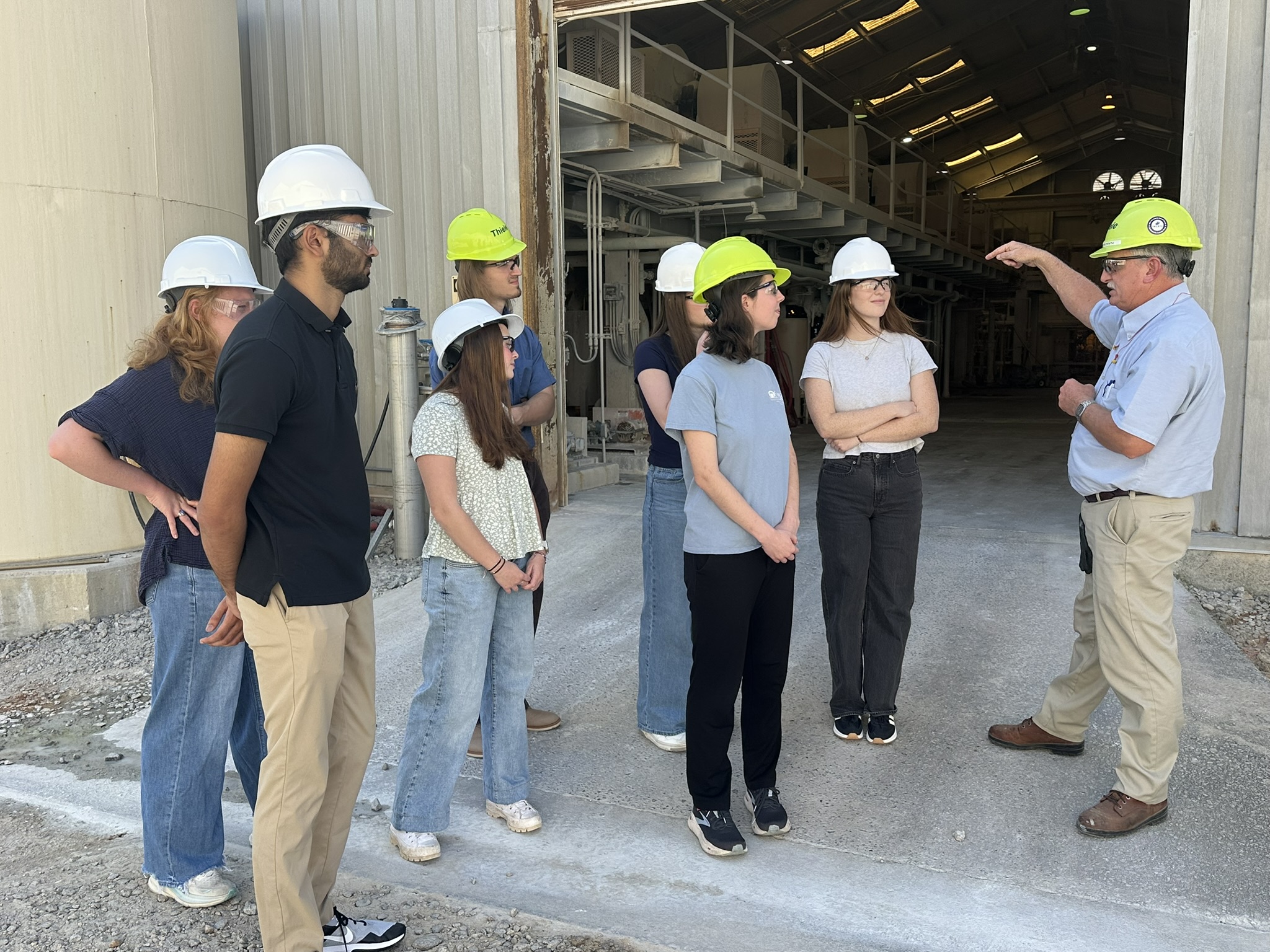 Students visiting Thiele Kaolin