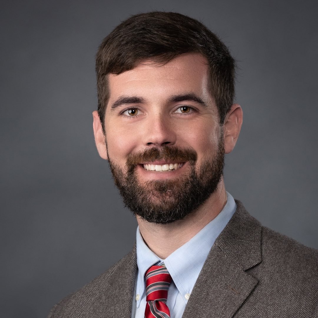 Headshot of Taylor Robbins